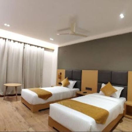 Derby Greens Hotel Bhopal Zewnętrze zdjęcie